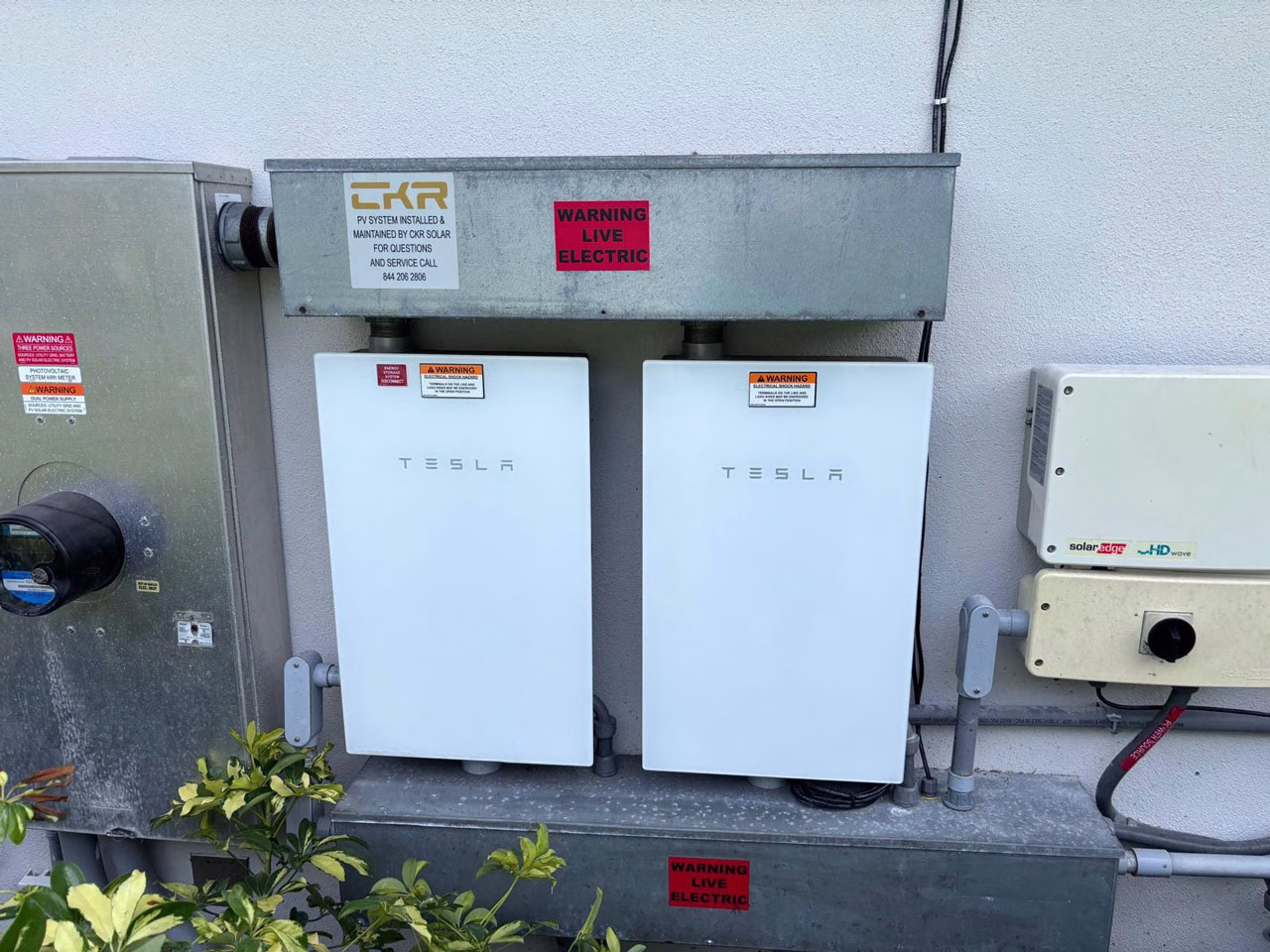 CKR Solar - Tampa Bay Solar Battery Backup: How to Choose the Right System for Your Existing Solar - Tesla Powerwall